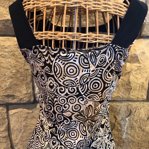 Perception Concept tank top - Picture 2 of 2